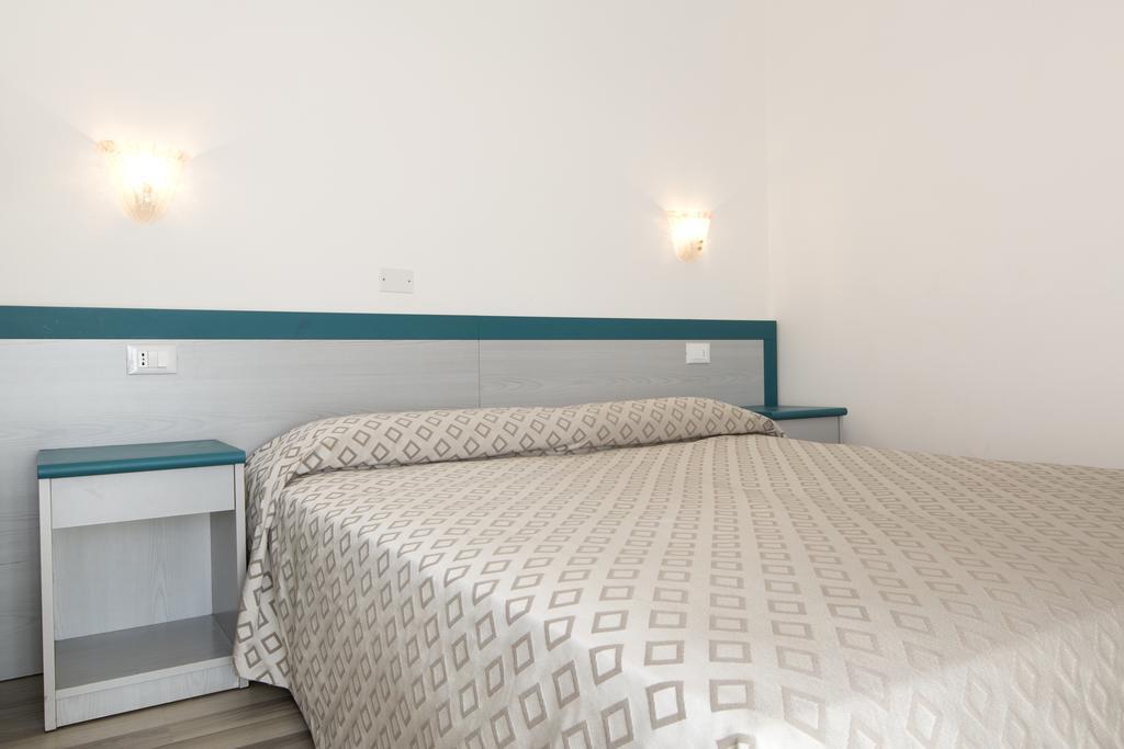 לידו די ג'סולו Hotel El Paso חדר תמונה